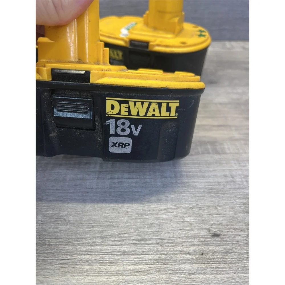 18V Dewalt Batteries Lot Of 3 DC9096, DC9096 For Parts Only Non Working